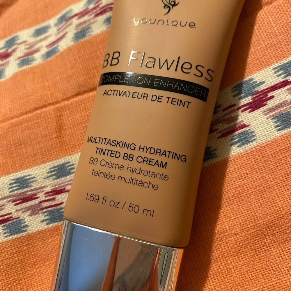 NWT Younique BB Flawless - Honey
